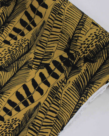 Tecido Crepe de Viscose Premium Listras em Folhagens Abstratas Preto e Amarelo Queimado