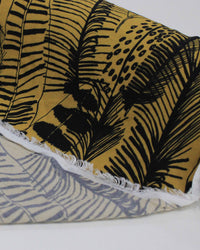 Tecido Crepe de Viscose Premium Listras em Folhagens Abstratas Preto e Amarelo Queimado