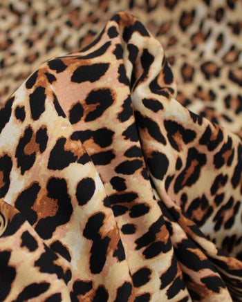 Tecido Viscose Texturizada Animal Print Print Preto e Tons de Bege