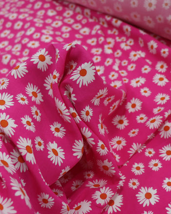 Tecido Viscose Multi Margaridas Branco e Rosa