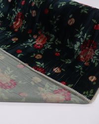 Tecido Veludo Texturizado Italiano Flores e Maçãs Vermelho e Tons de Verde