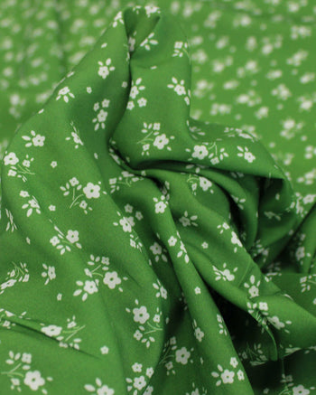 Tecido Viscose Premium Micro Ramos Florais Branco e Verde