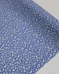Tecido Viscose Animal Print Offwhite e Azul Céu