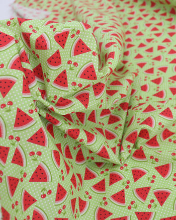 Tecido Tricoline Mista Micro Poá Branco, Cerejas e Melancias