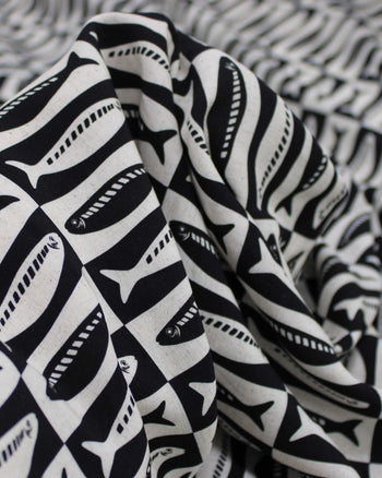 Tecido Viscose Premium Sardine Geométrico Preto e Cru