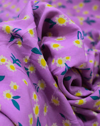 Tecido Viscose Tapete Floral Amarelo, Branco e Lilás