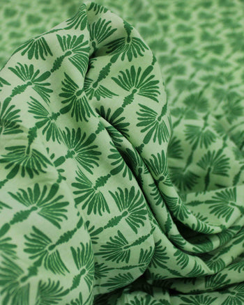 Tecido Viscose Premium Desenho Abstrato Tons de Verde