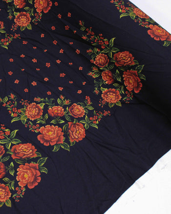 Tecido Viscose Premium Estampa Lenço em Recortes Ramos Florais Vermelho e Preto