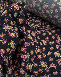 Tecido Viscose Ramos Florais Colorido e Preto