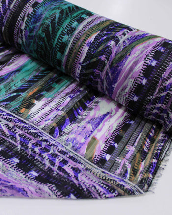 Tecido Crepe Chiffon Brocado Listras Abstratas Verde e Roxo