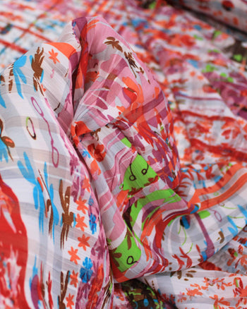 Tecido Crepe Chiffon Brocado Quadriculado e Pinturas Abstratas Tons Quentes