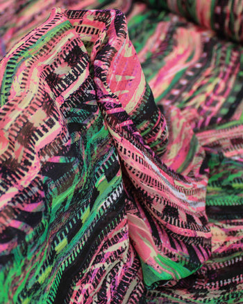 Tecido Crepe Chiffon Brocado Listras Abstratas Verde e Tons de Rosa