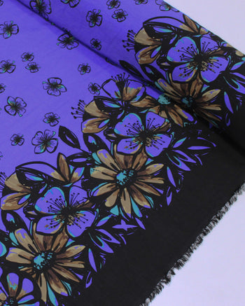 Tecido Viscose Mista com Poliamida Grosso Barrado Floral Bege, Preto e Azul