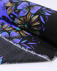 Tecido Viscose Mista com Poliamida Grosso Barrado Floral Bege, Preto e Azul