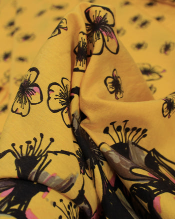 Tecido Viscose Mista com Poliamida Barrado Floral Rosa, Preto e Amarelo