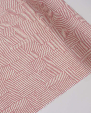 Tecido Viscose Texturizada Listras Geométricas Creme e Rosa Chá