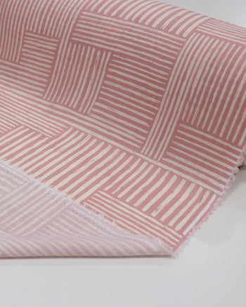 Tecido Viscose Texturizada Listras Geométricas Creme e Rosa Chá