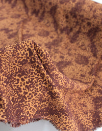 Tecido Viscose Texturizada Animal Print e Floral Tons de Marrom