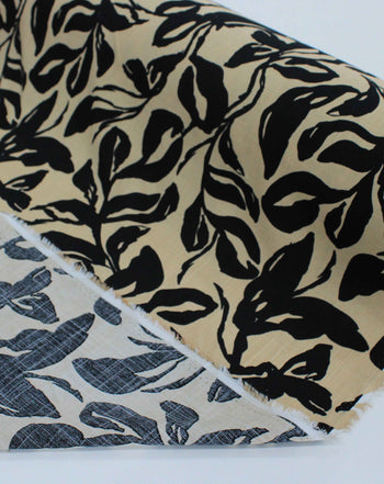 Tecido Viscose Texturizada Folhas Abstratas Preto e Bege
