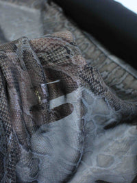 Tecido Crepe Chiffon com Foil Animal Print Cobra Preto