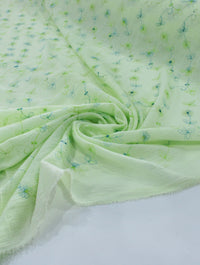 Tecido Crepe de Algodão Bordado Floral Verde Claro