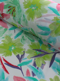 Tecido Crepe GGT Flores Tons de Verde e Rosa
