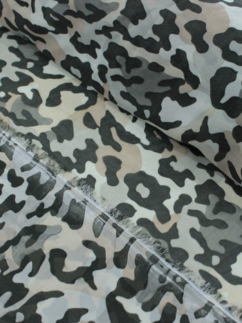 Tecido Crepe Chiffon Camuflado Tons de Verde