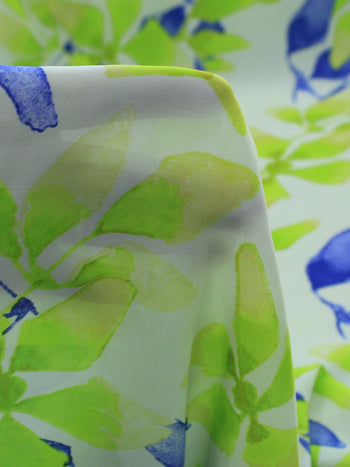Tecido Crepe GGT Flores Abstratas Verde e Azul